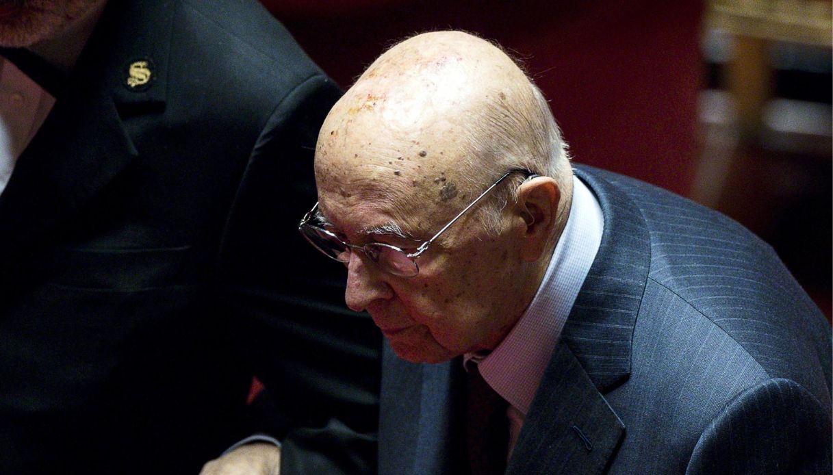 L'ex presidente Giorgio Napolitano in condizioni critiche