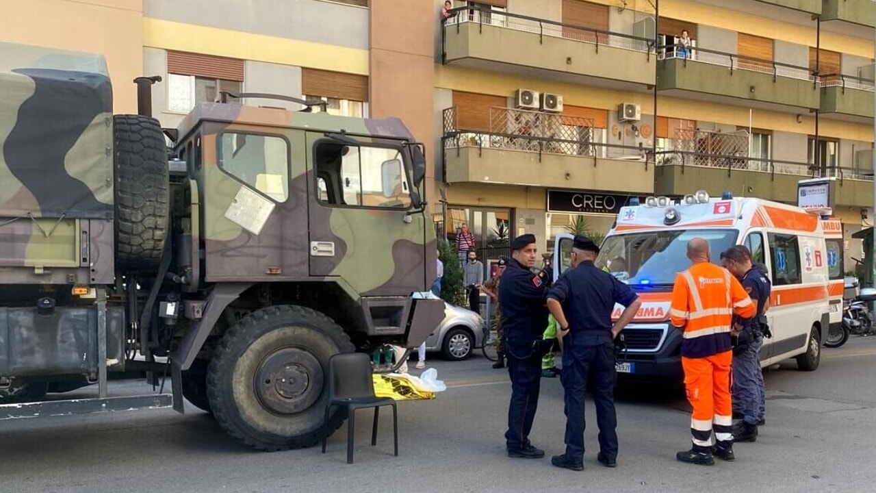 Palermo, una 76enne travolta da un mezzo dell'Esercito: è morta sul colpo