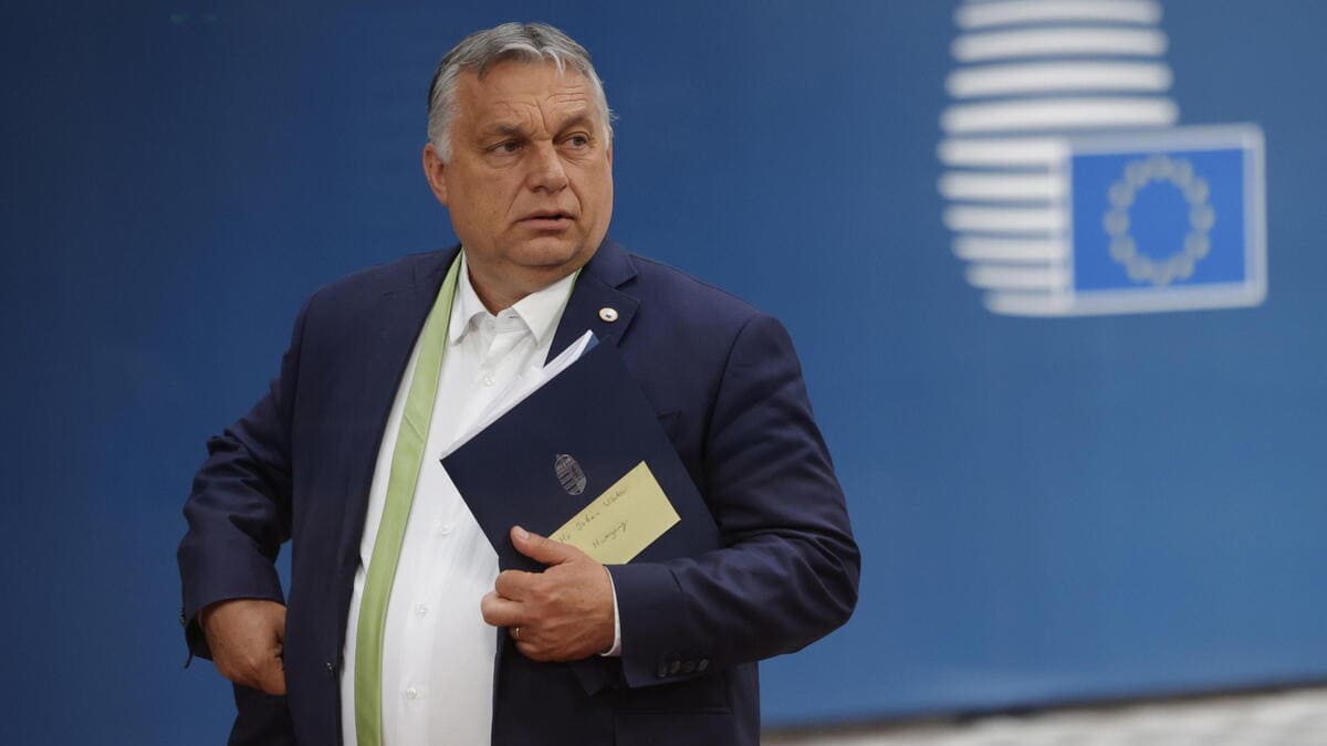 Migranti, Orban: "Polonia e Ungheria stuprate dalla Ue". E Giorgia Meloni tace...