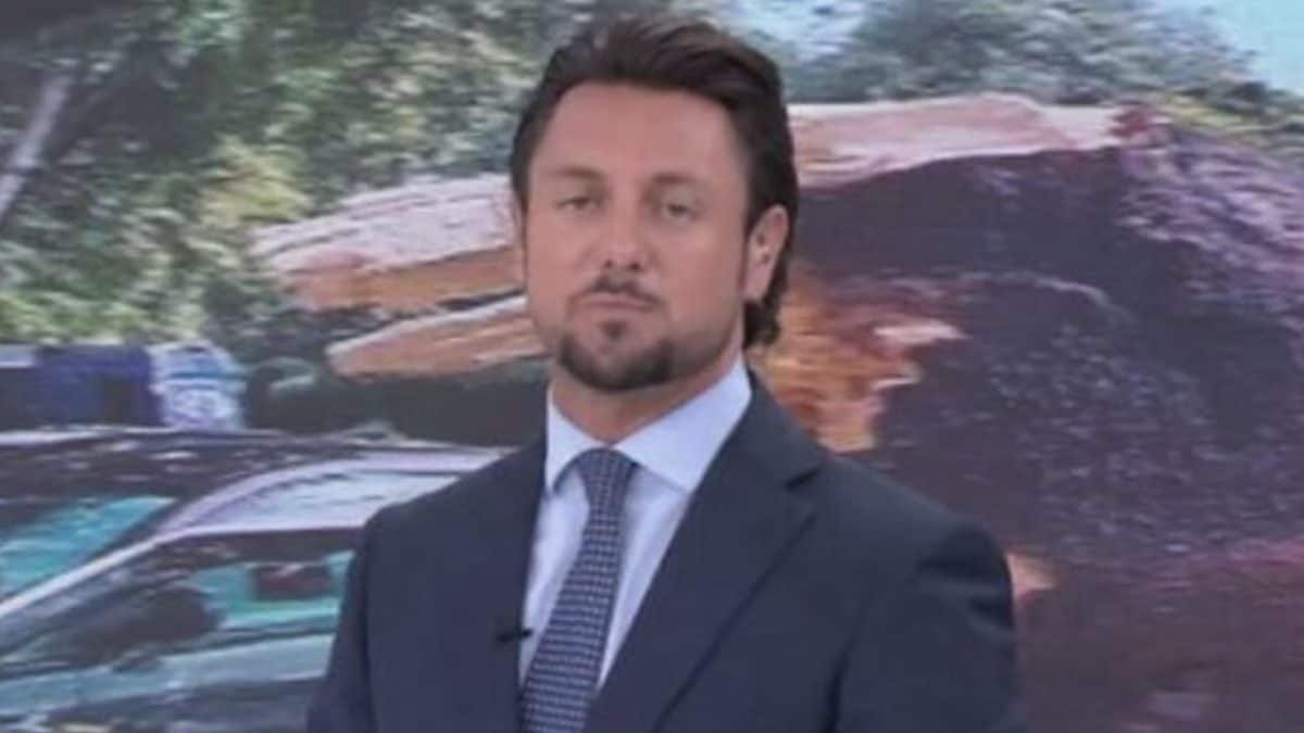 Uomini dei servizi segreti armeggiano sull'auto di Giambruno? Misteri e rumors