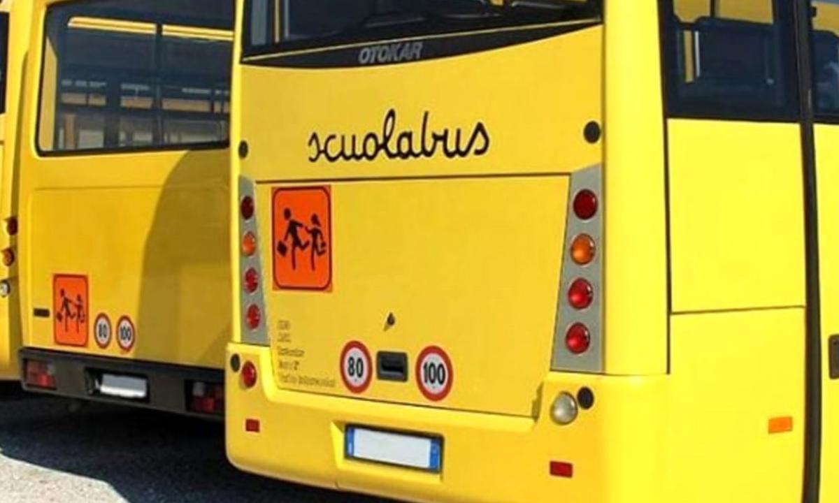 Positivi alla cocaina due autisti di scuolabus: denunciati, a entrambi è stata ritirata la patente