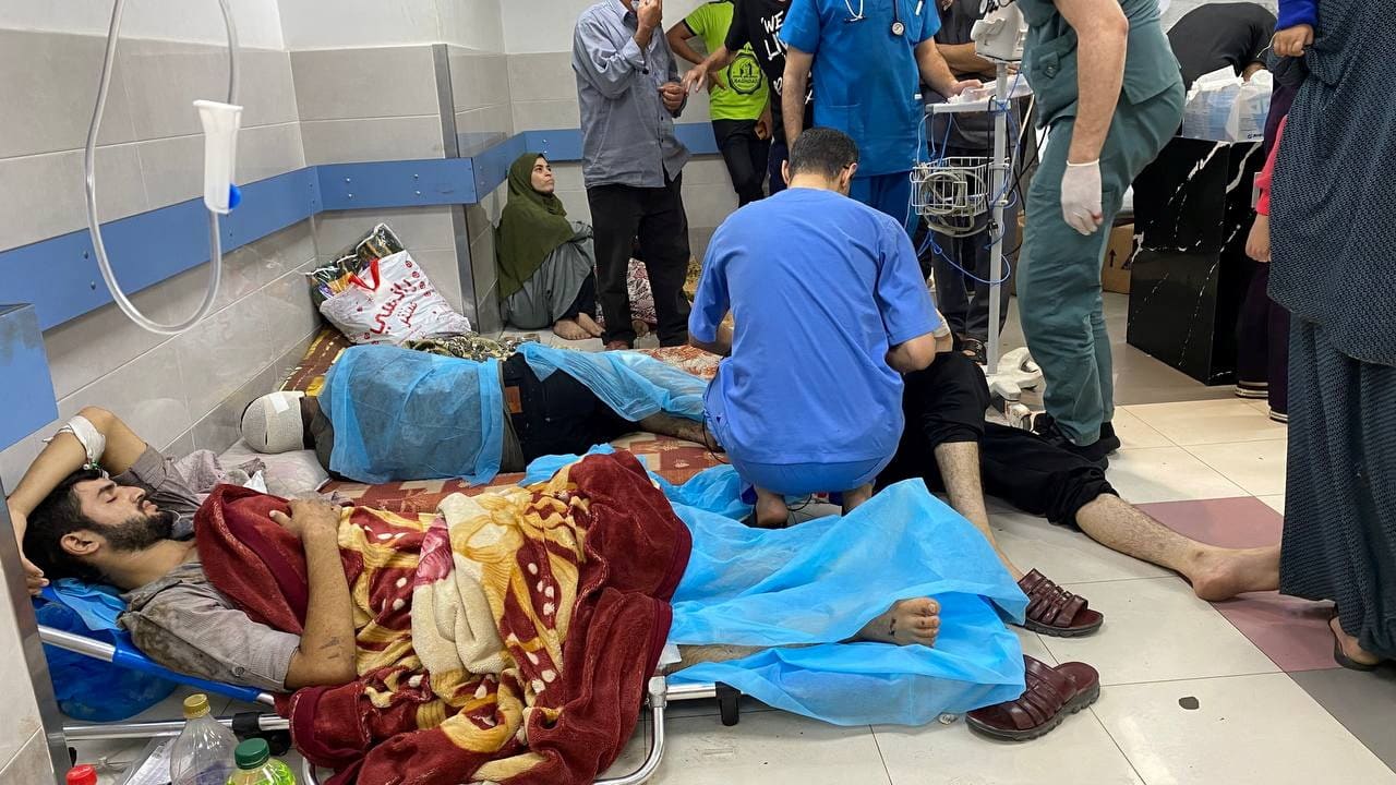 Gaza: così hanno raso al suolo il sistema sanitario della Striscia
