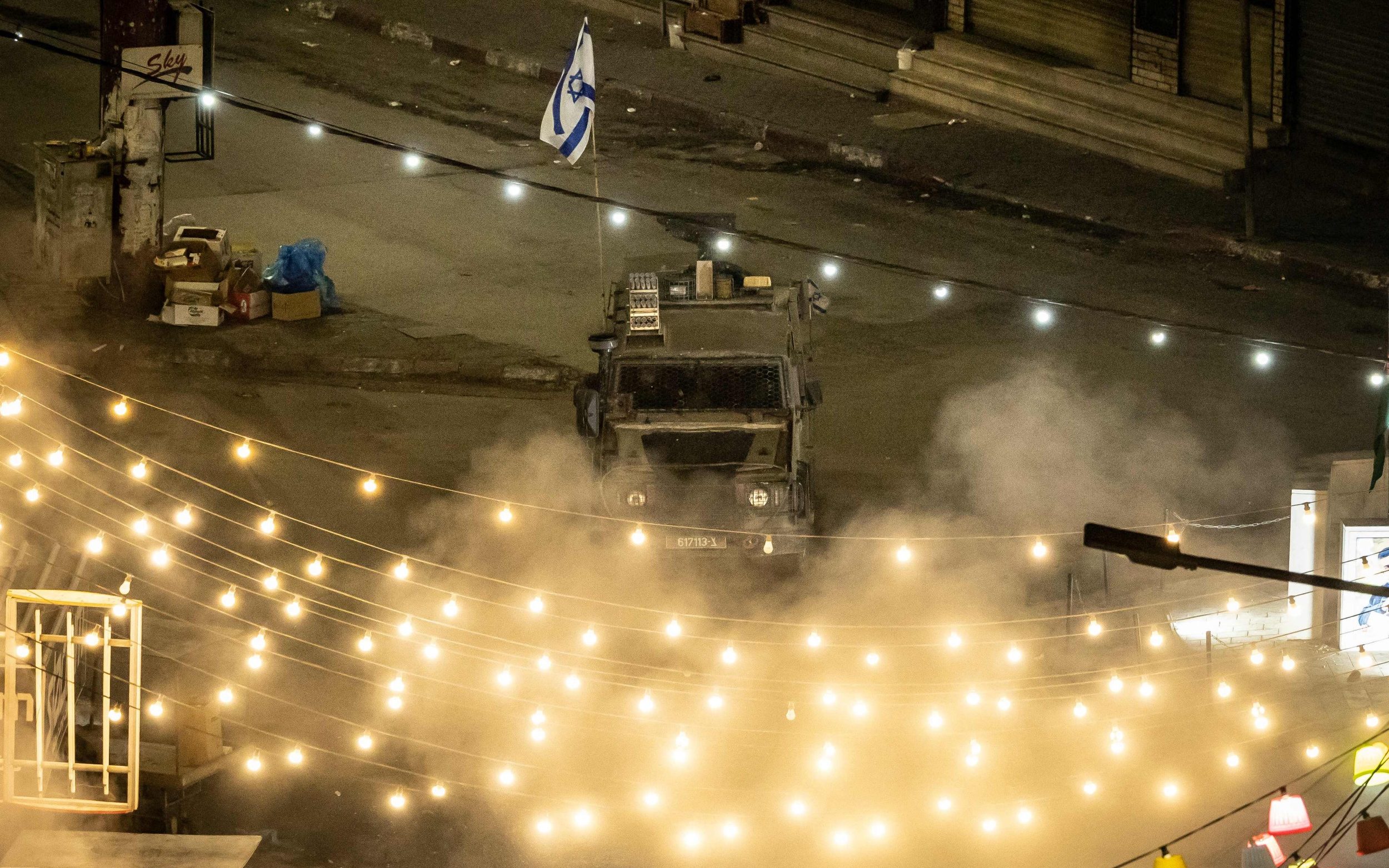 Non solo Gaza: sei palestinesi uccisi in due raid in Cisgiordania