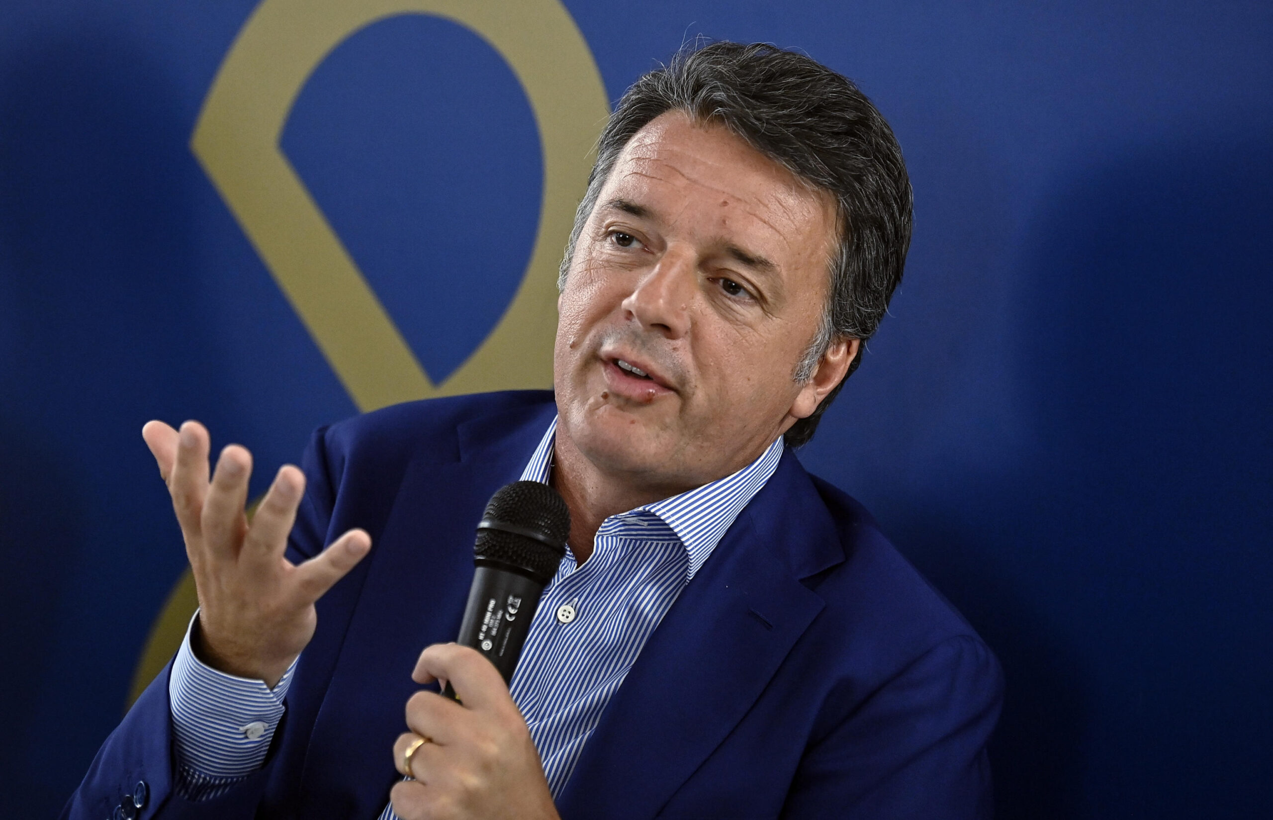Europee, Renzi: "Von der Leyen non è una leader ma una follower delle ideologie che strizza l'occhio a Orban"