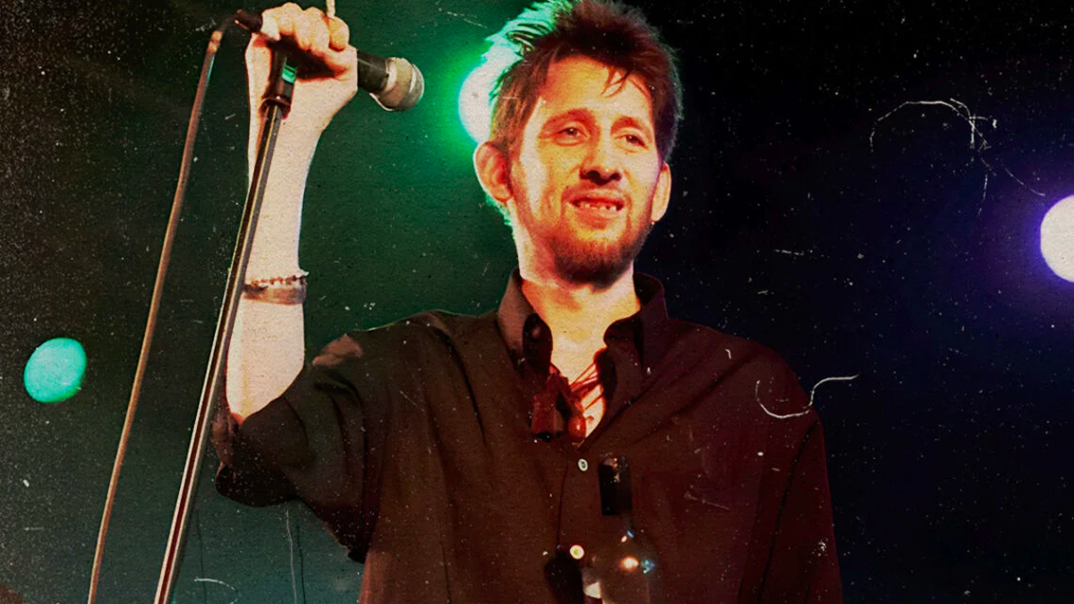 E' morto Shane McGowan, il cantante dei Pogues aveva 65 anni: l'addio della moglie