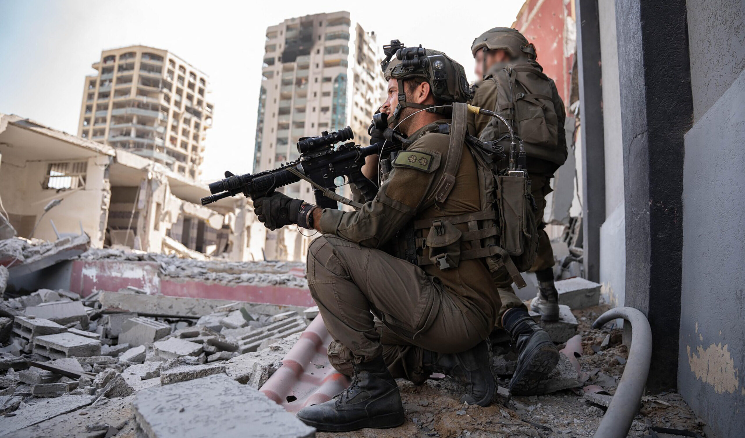 L'esercito israeliano scambia tre ostaggi per miliziani di Hamas e li uccide