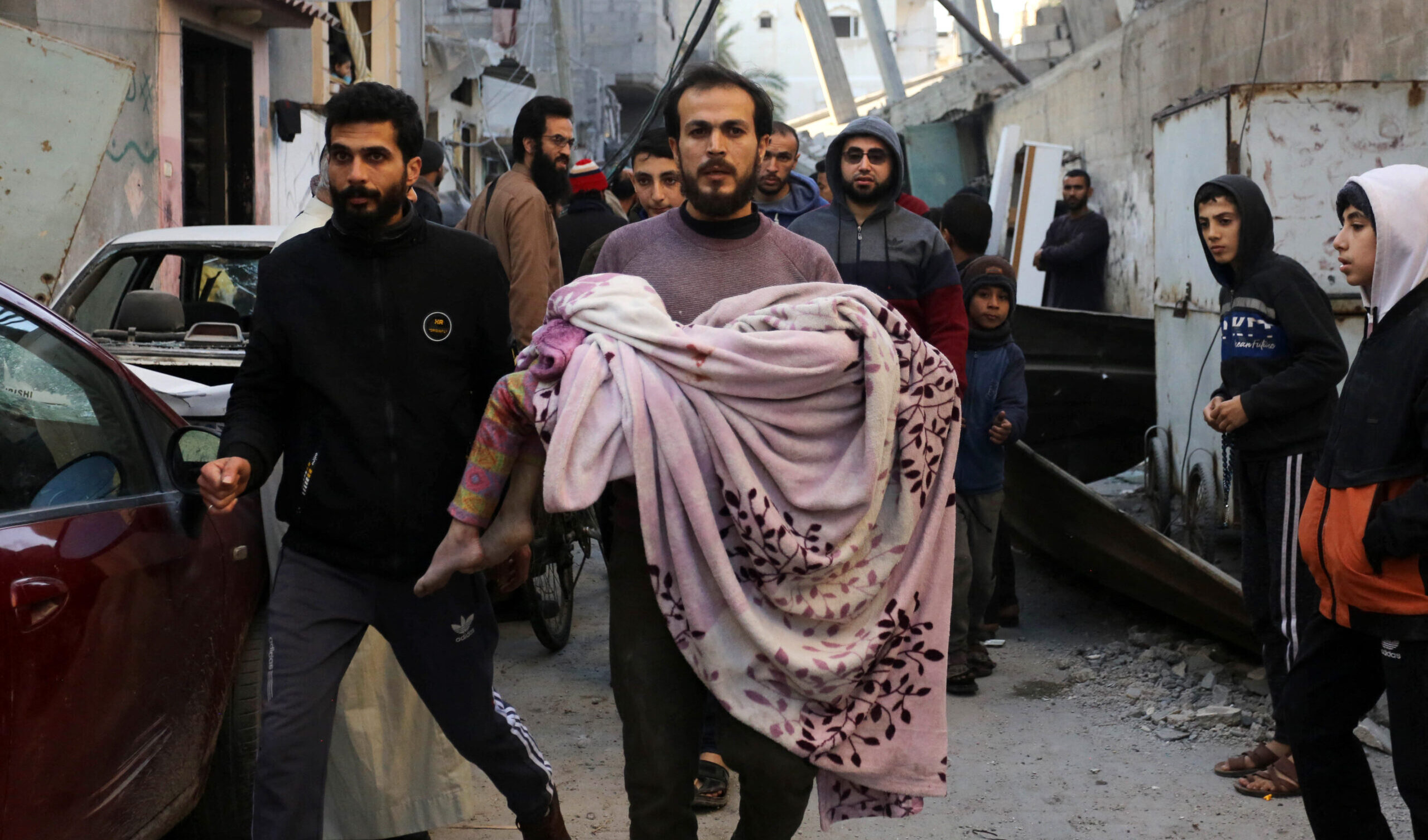 Guerra di Gaza, altri 100 mila civili disperati hanno cercato rifugio a Rafah negli ultimi giorni