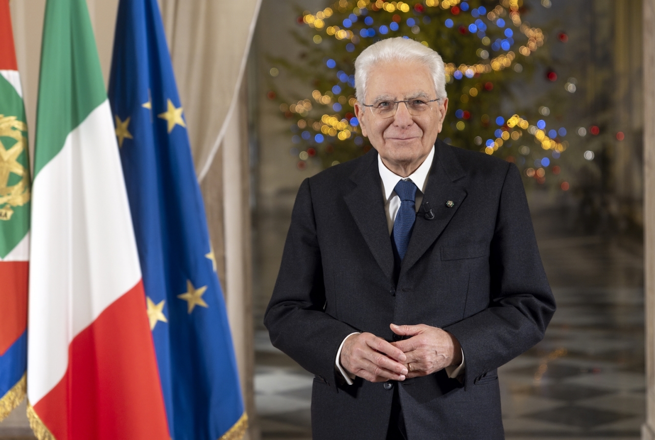 Mattarella messaggio pacifista: "Non dobbiamo abituarci agli orrori della guerra"