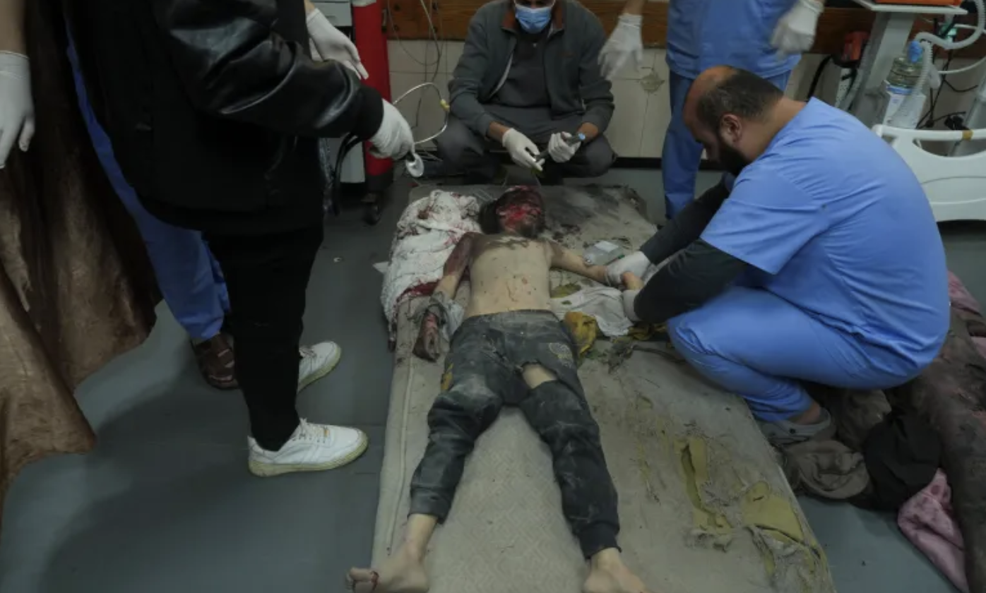 Gaza: Israele ha bombardato una scuola cattolica che ospitava sfollati