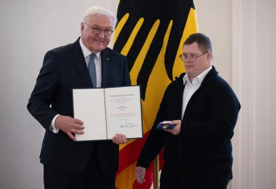 Onorificenza per Johannes Mezus e suo padre: partecipano ai funerali di persone dimenticate