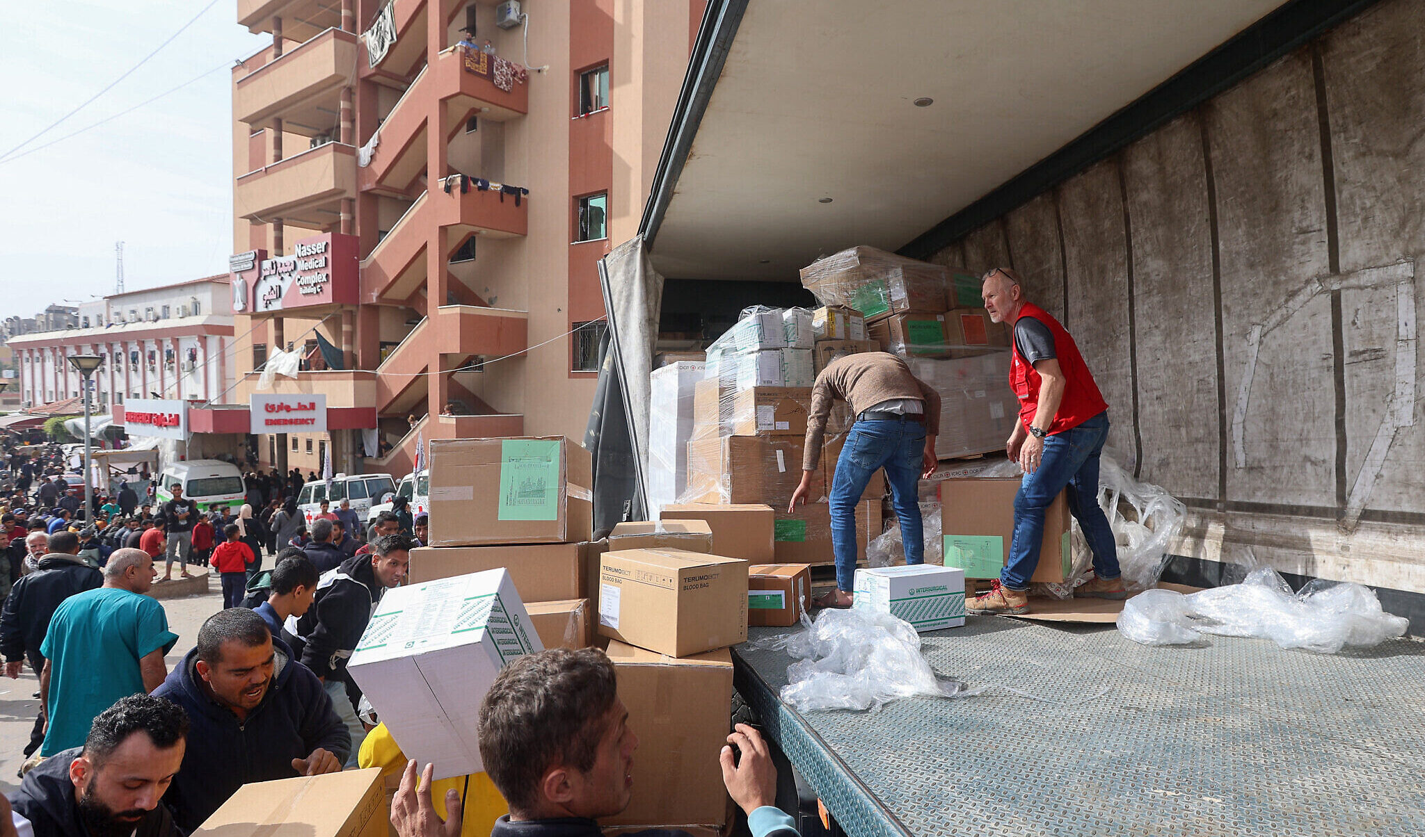 Gaza, l'Oms denuncia la mancanza di cibo e medicine all'ospedale Nasser di Khan Younis Gaza, l'Oms denuncia la mancanza di cibo e medicine all'ospedale Nasser di Khan Younis