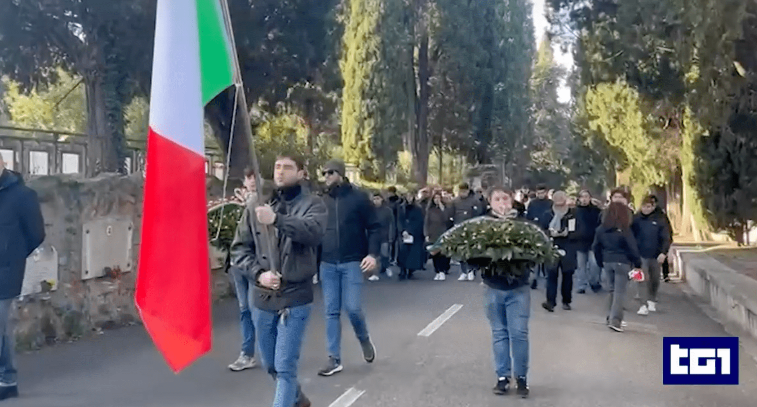 Il Tg1 modello Istituto Luce 'celebra' i giovinetti di Fratelli d'Italia: la protesta del Pd