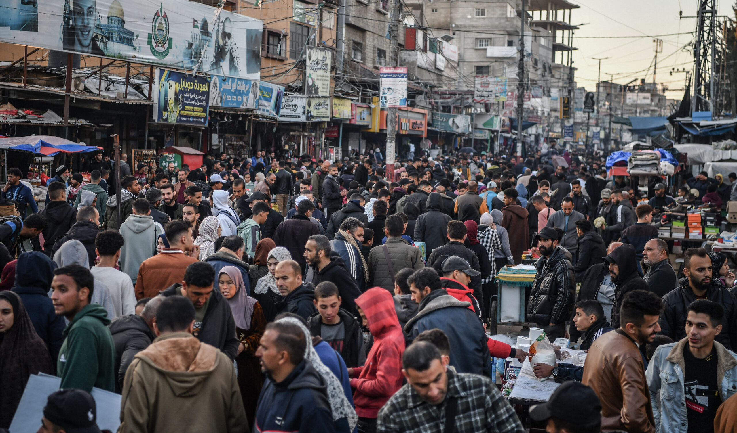 Rafah: Israele bombarda un'ambulanza e uccide due paramedici