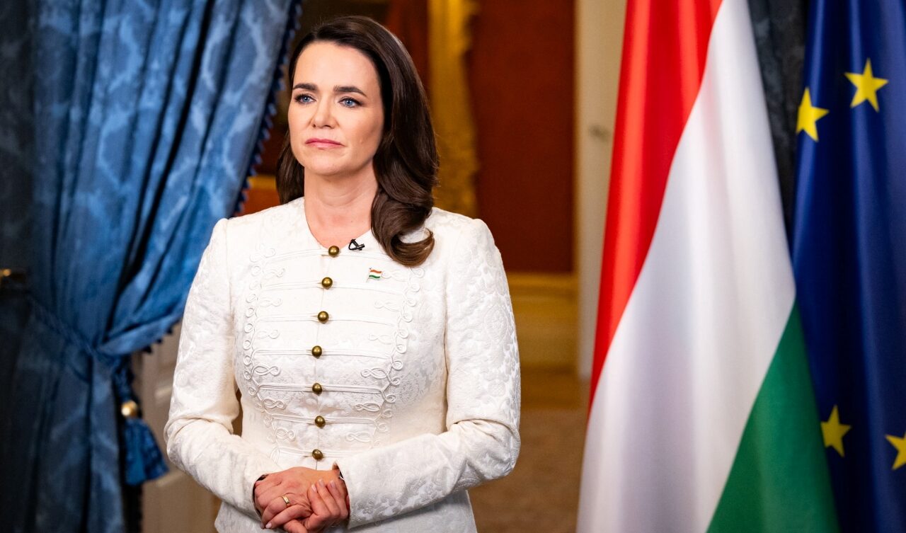 Grazia a un condannato per abusi sessuali in un orfanotrofio: la presidente dell'Ungheria si dimette dopo le polemiche Grazia a un condannato per abusi sessuali in un orfanotrofio: la presidente dell'Ungheria si dimette dopo le polemiche