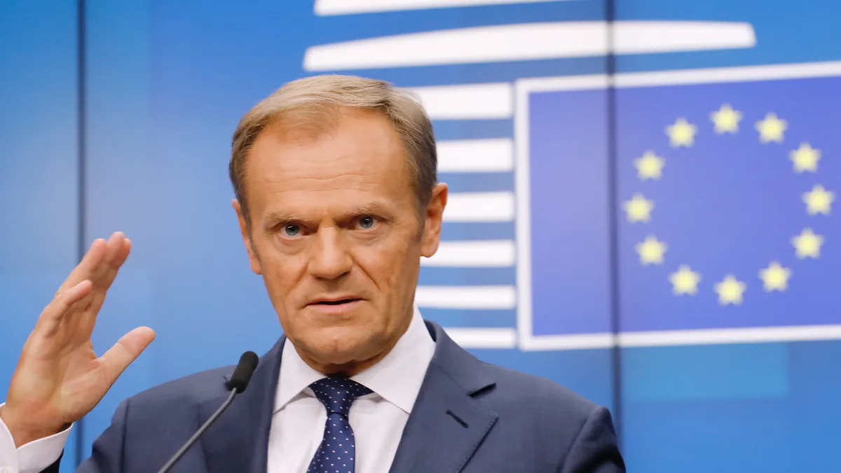 Tusk: "Nessun compromesso con Ungheria e Slovacchia se rifiutano di sostenere l'Ucraina"