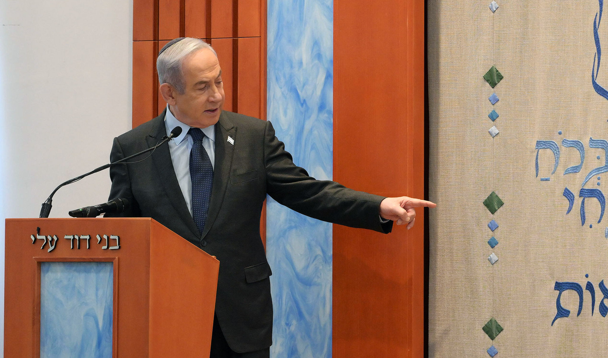 Benjamin Netanyahu, un "re Mida" a rovescio