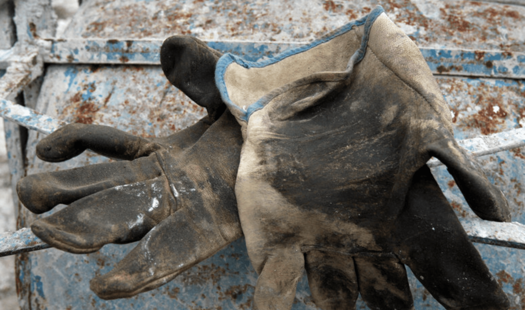 Operaio muore in un cantiere schiacciato da una lastra