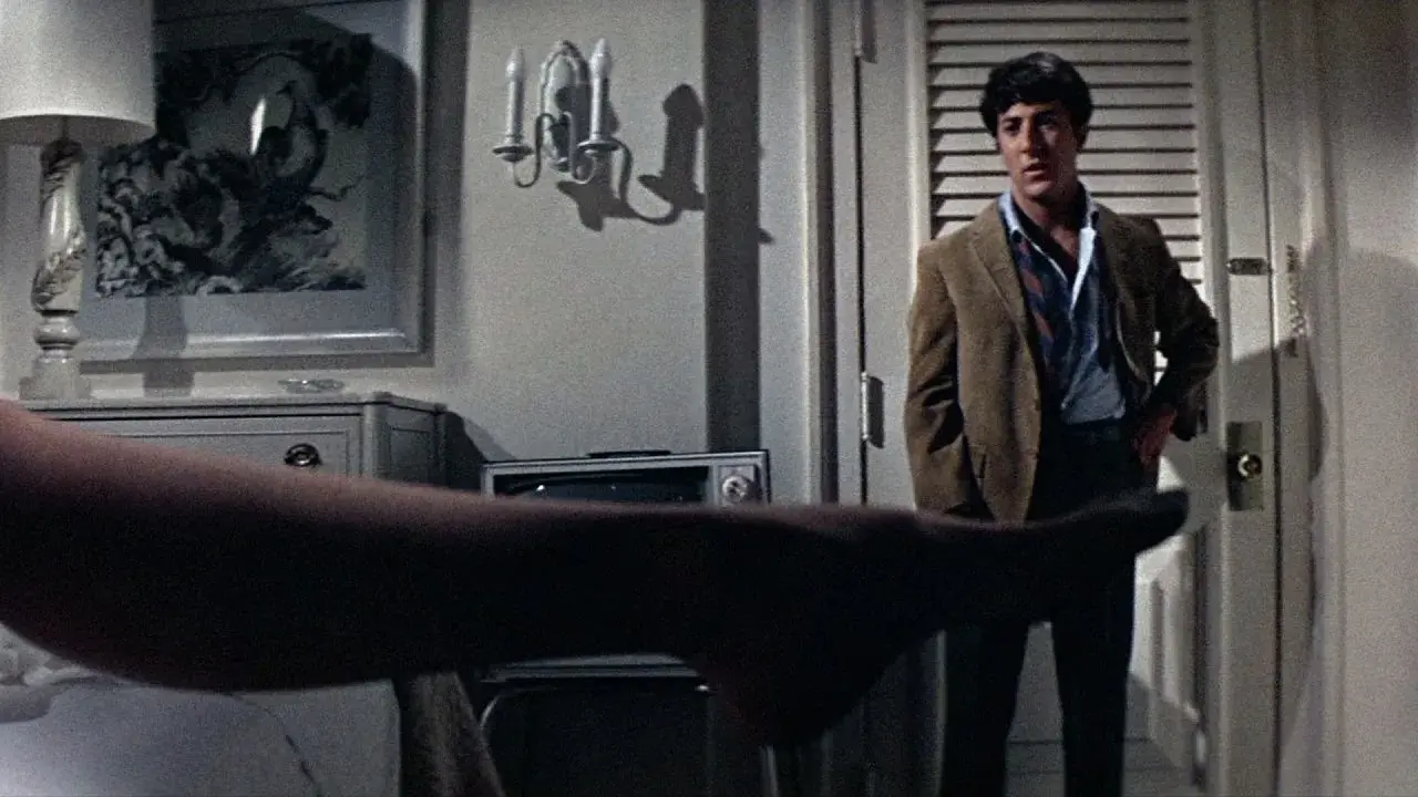 “Il Laureato”, alle 21.05 su Twenty Seven: ecco la trama del capolavoro che ha lanciato Dustin Hoffman