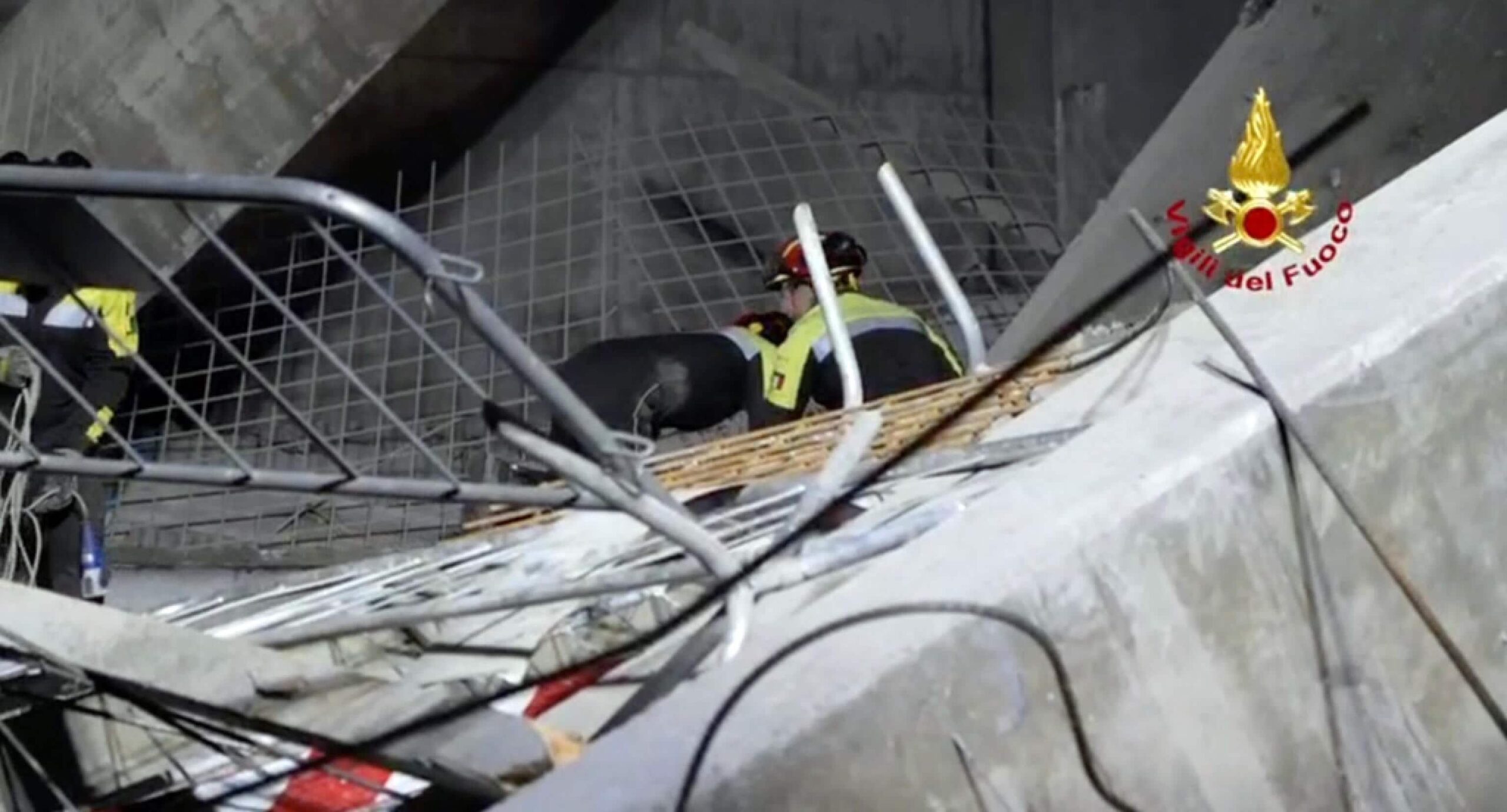 Crollo nel cantiere di Firenze, trovato il quinto corpo: si indaga per omicidio colposo plurimo