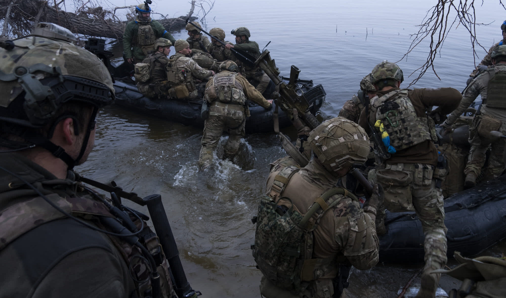 I russi formano una flottiglia sul Dnipro per proteggere i corsi d’acqua che separano la Russia da Kherson