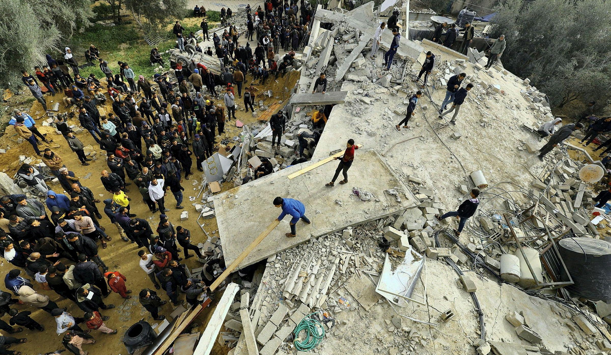 Fosse comuni a Khan Younis: le Nazioni Unite chiedono un'inchiesta credibile e indipendente