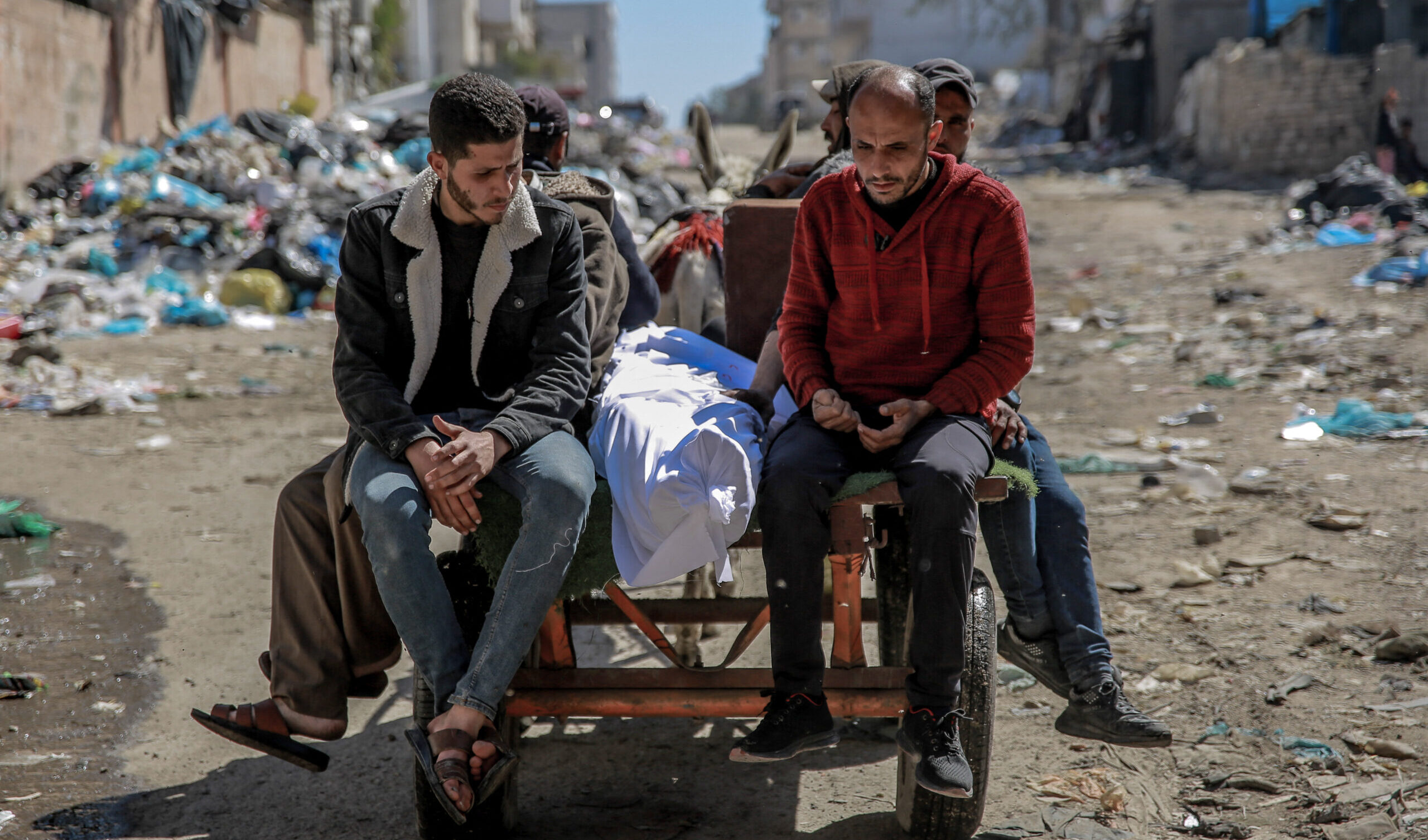 La 'strage degli affamati' di Gaza scuote il mondo: l'Onu vuole un'indagine indipendente