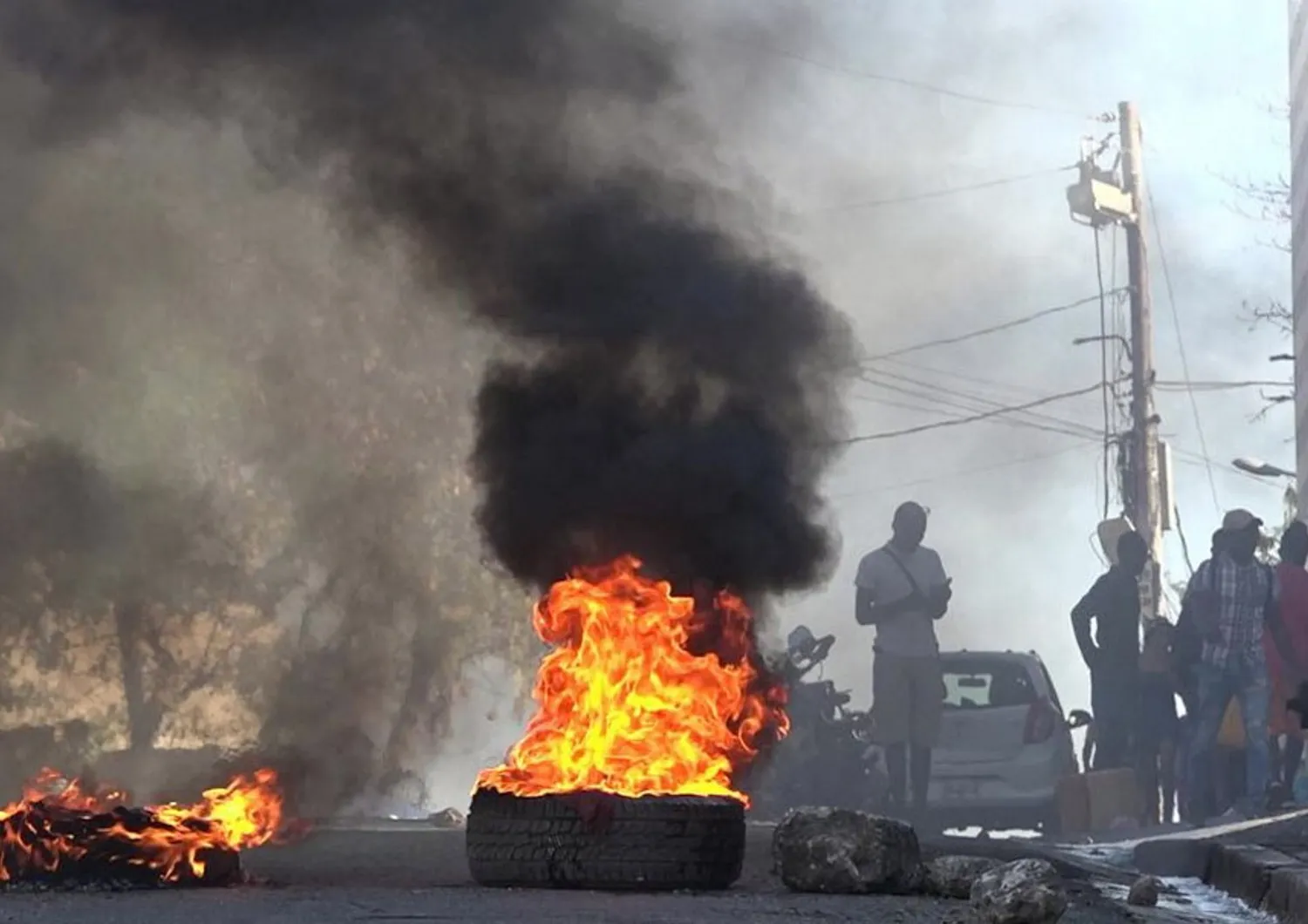 Ad Haiti evadono 4mila detenuti, morti e disordini nel Paese: dichiarato il coprifuoco