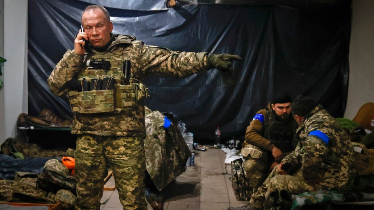 Il comandante in capo dell'esercito ucraino dice che la situazione sul fronte è peggiorata