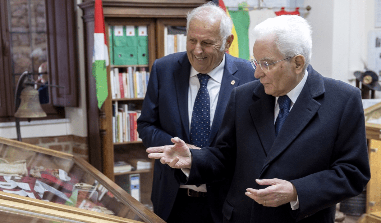 Mattarella cita Aldo Moro: "Intorno all'antifascismo è doverosa l'unità popolare"