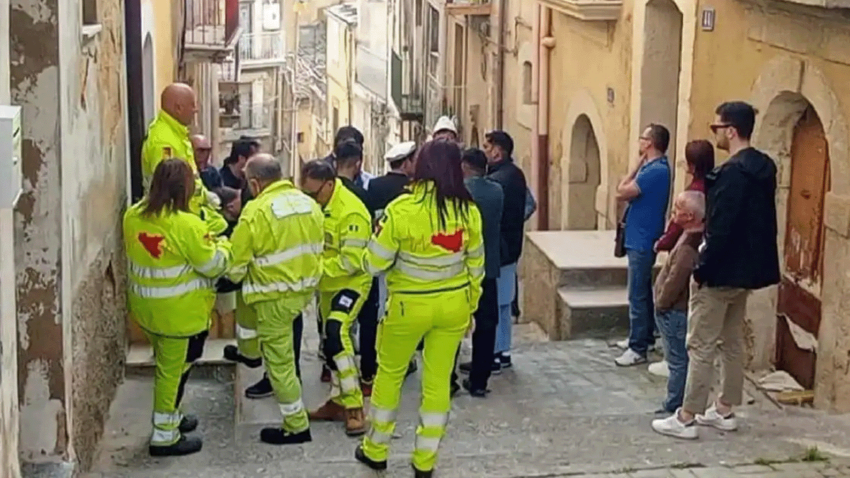 Esplode una pentola a pressione a Caltagirone, muore una donna pakistana di 46 anni: era madre di otto figli