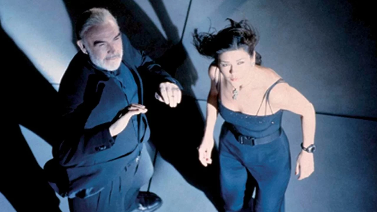 “Entrapment”, alle 21.10 su Rai Movie: ecco la trama del film con Catherine Zeta Jones e Sean Connery
