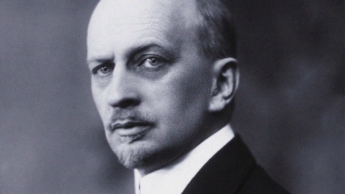 Mosca: studenti contro la targa per un filosofo che ammirava fascismo e nazismo citato da Putin