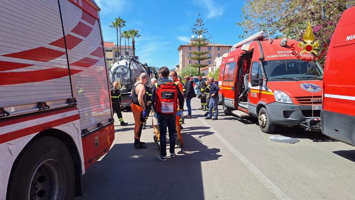Cinque operai morti intrappolati in una fognatura sul lungomare di Casteldaccia, un sesto portato in ospedale