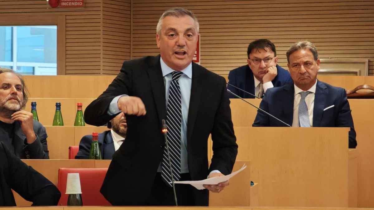 Puglia: il capogruppo Fdi nel consiglio regionale indagato per corruzione elettorale