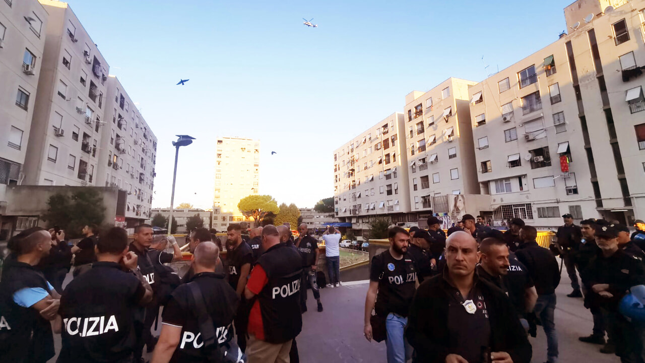 Tor Bella Monaca, blitz contro lo spaccio: nelle strade oltre 150 agenti