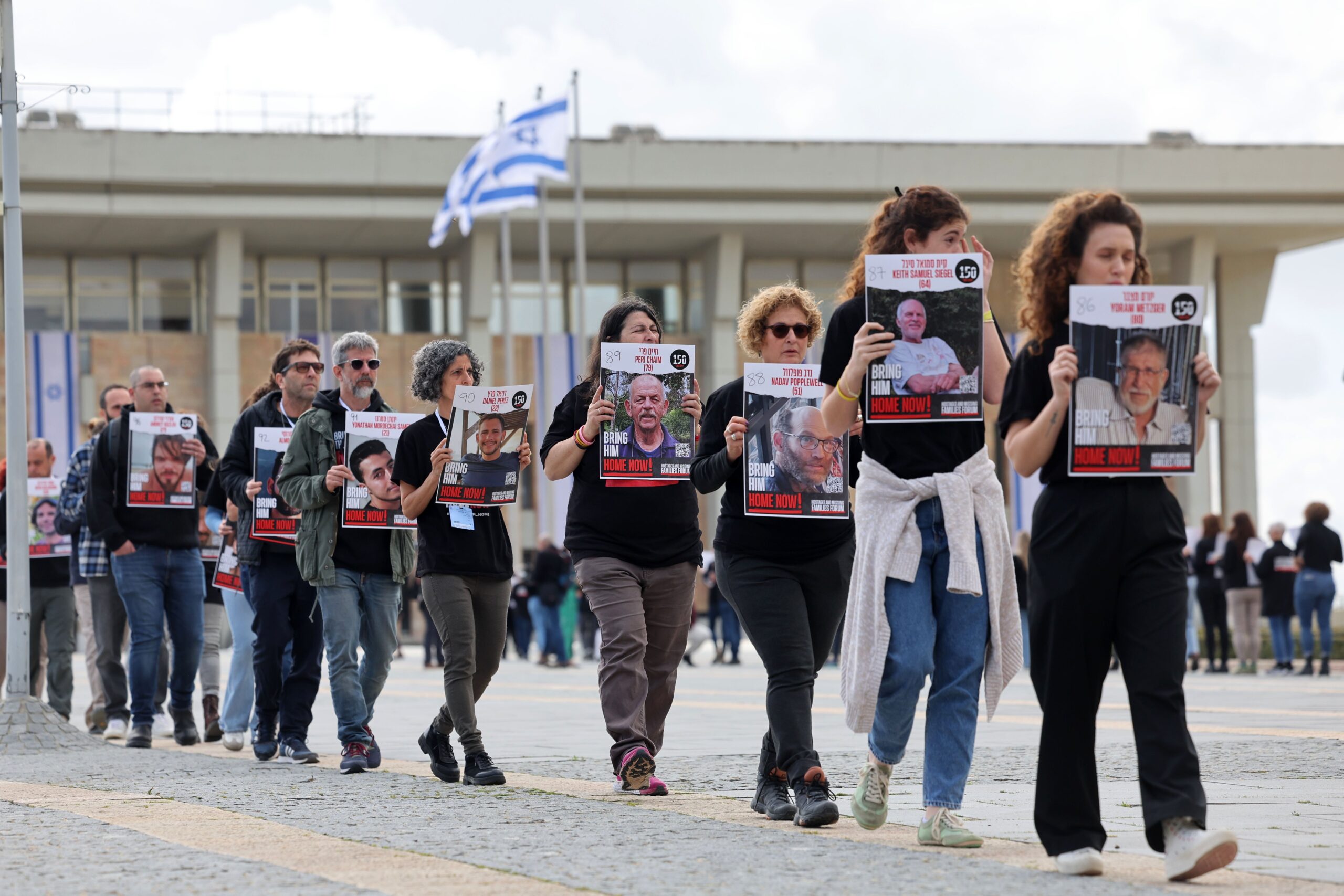 Israele, il forum degli ostaggi preme sulla Knesset perché accetti il cessate il fuoco