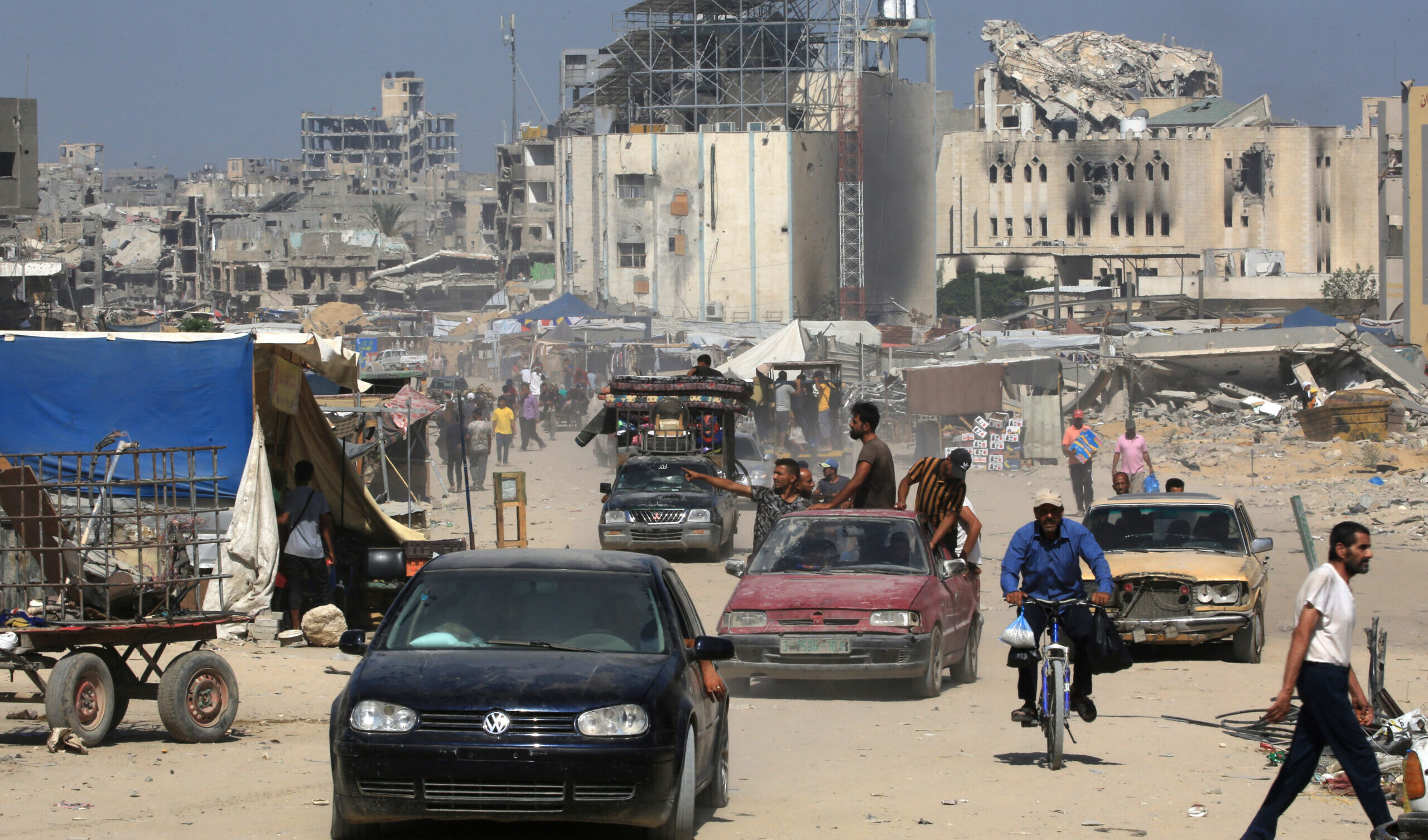 A Gaza il caldo torrido aggrava crisi sanitaria per la mancanza di acqua pulita, cibo e forniture mediche