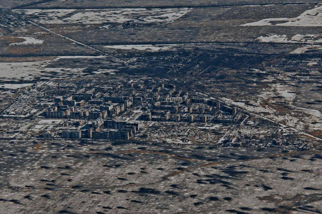 I russi avanzano ancora nel Donetsk e conquistano Vuhledar: per Kiev è un momento critico