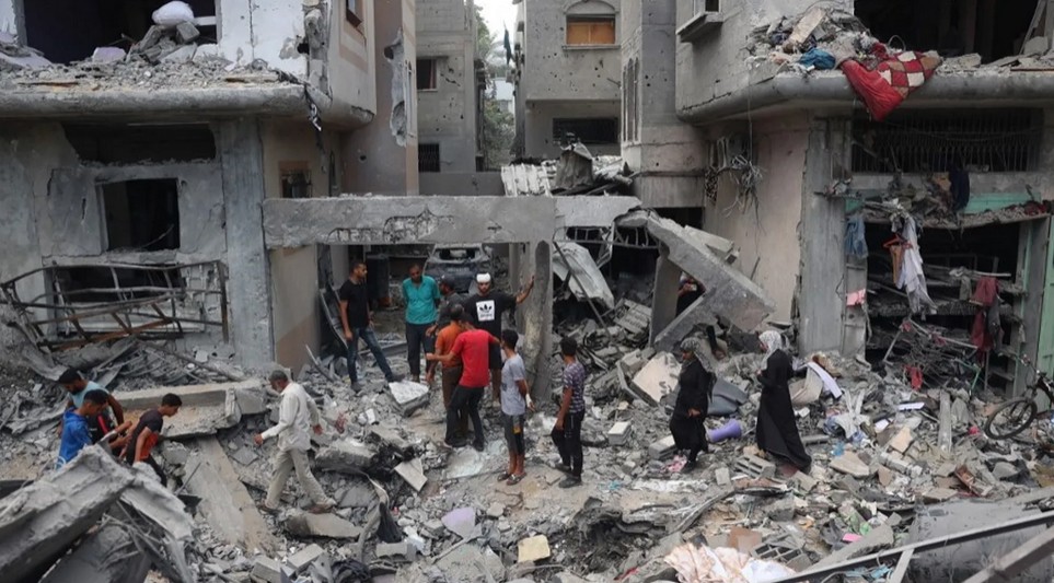 Peggio di Hiroshima o del Vietnam: sotto le rovine di Gaza si nasconde una bomba a orologeria di munizioni inesplose