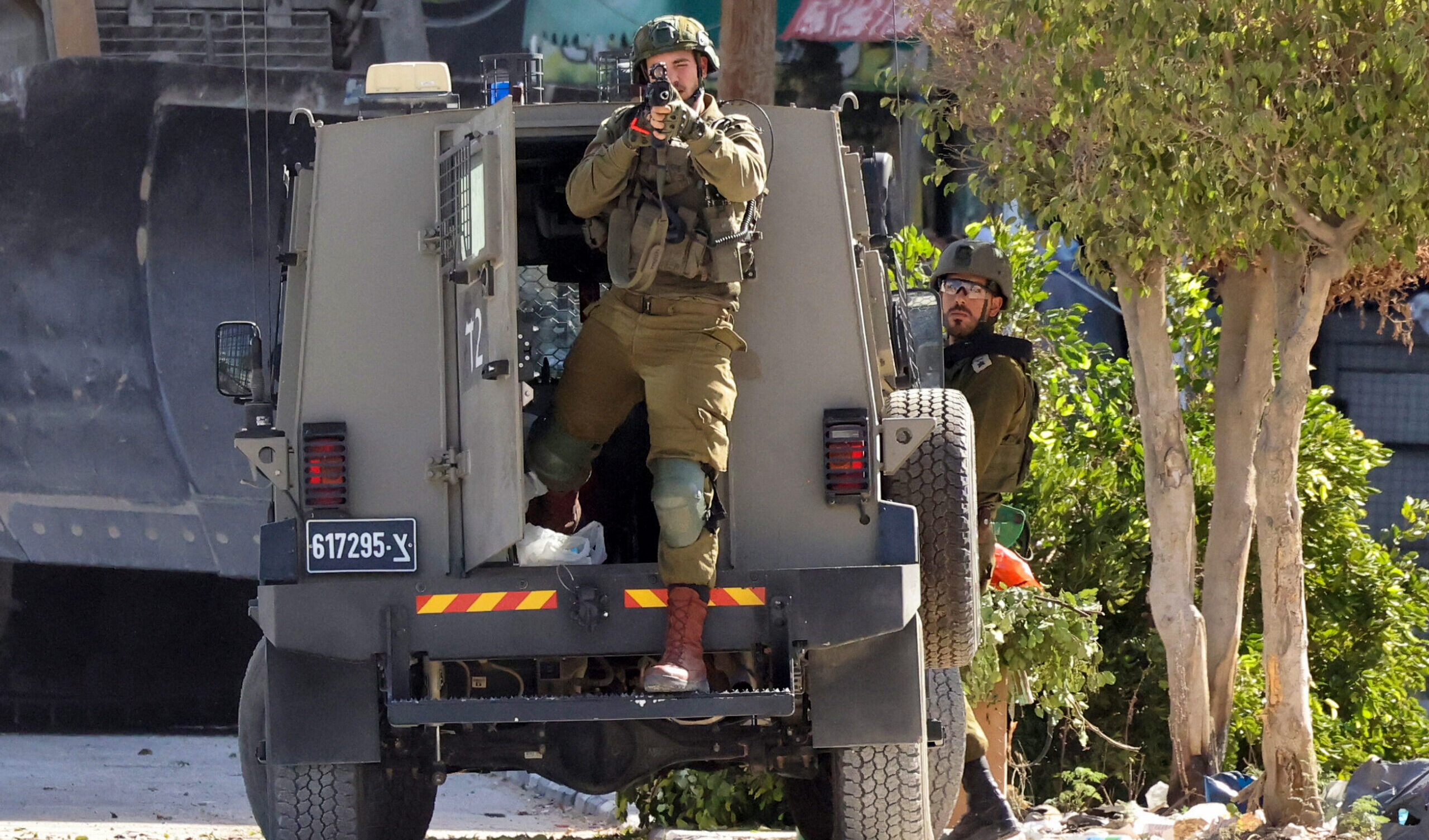 Gaza, strage senza fine: Israele lancia un'offensiva terrestre a Rafah