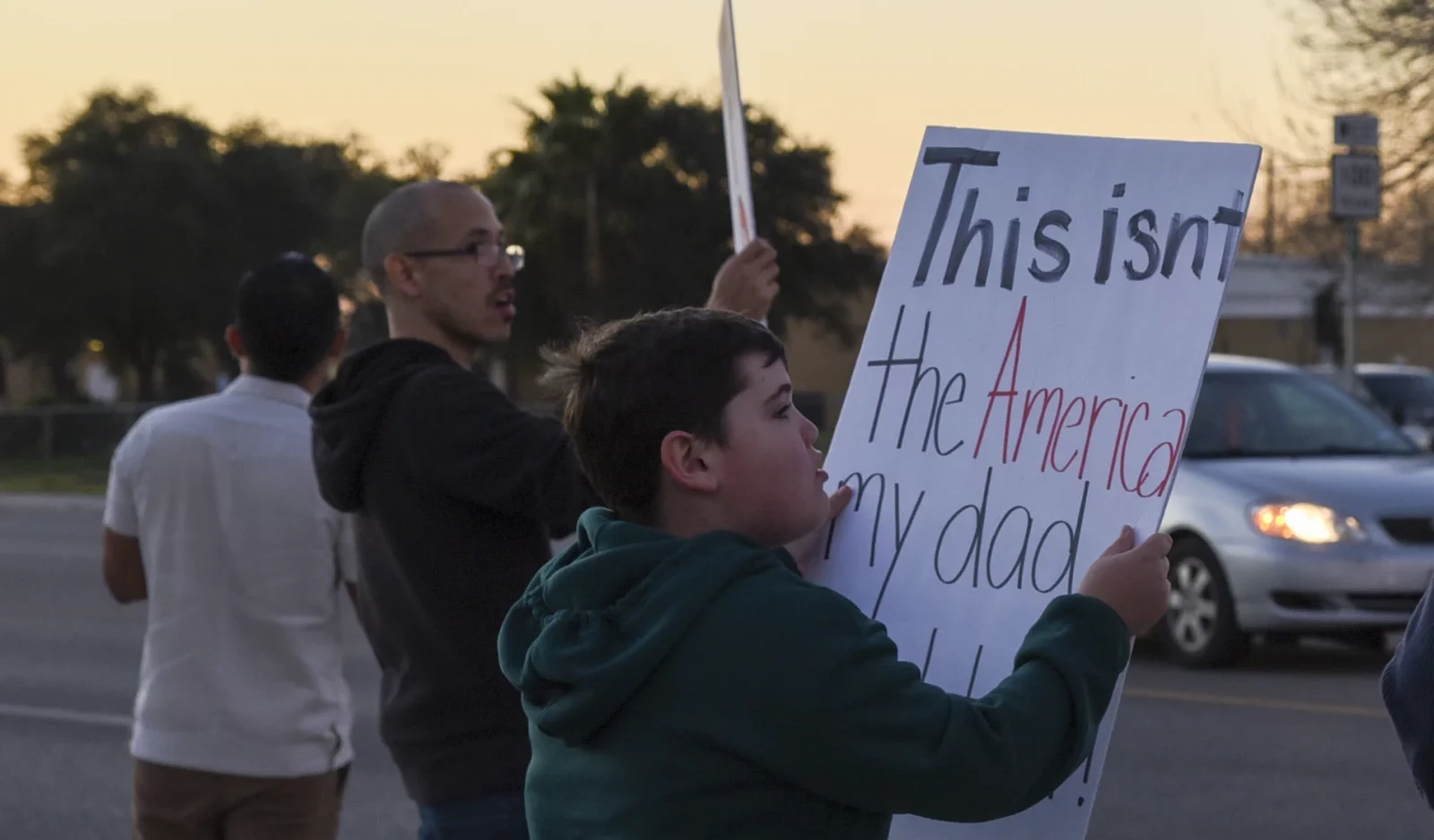Texas, in una contea 'trumpiana' la gente si rivolta contro Trump dopo la deportazione dei lavoratori di una panetteria