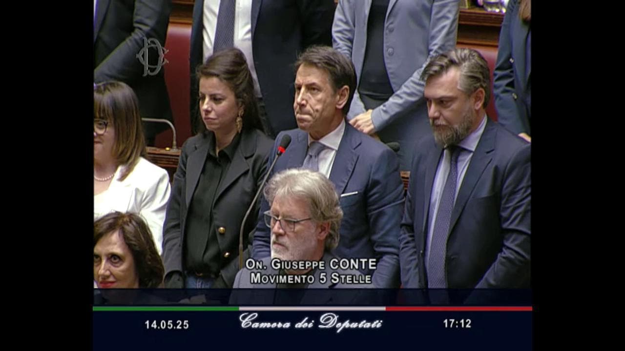 Gaza, Conte chiede un minuto di silenzio alla Camera ma Giorgia Meloni e la destra restano seduti