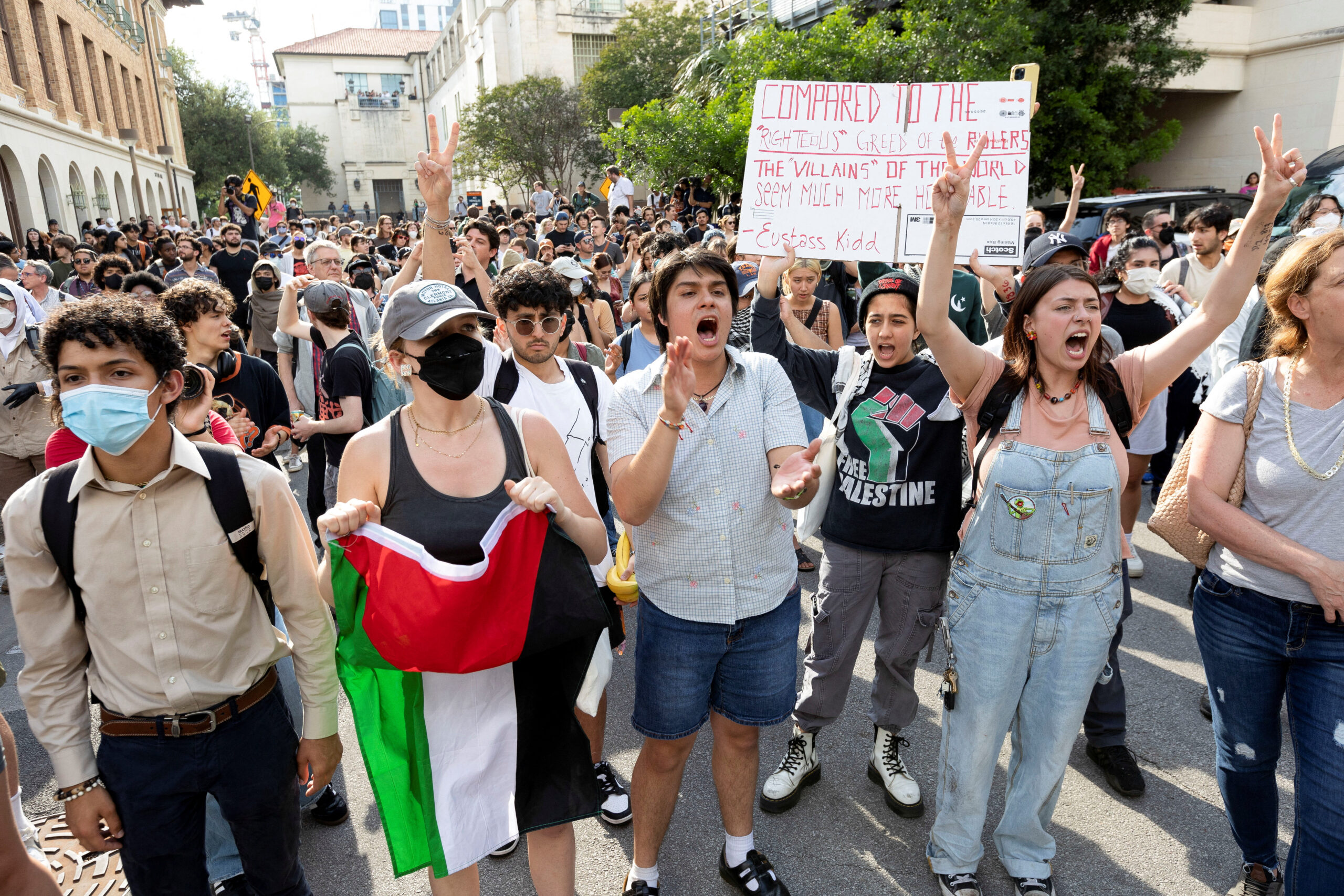 Studenti dell’Università del Texas fanno causa per gli arresti dopo una protesta contro la guerra a Gaza