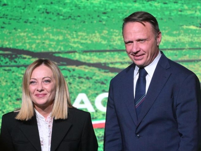 Per un pugno di voti della lobby pistolera, il governo Meloni sdogana lo sterminio degli animali selvatici