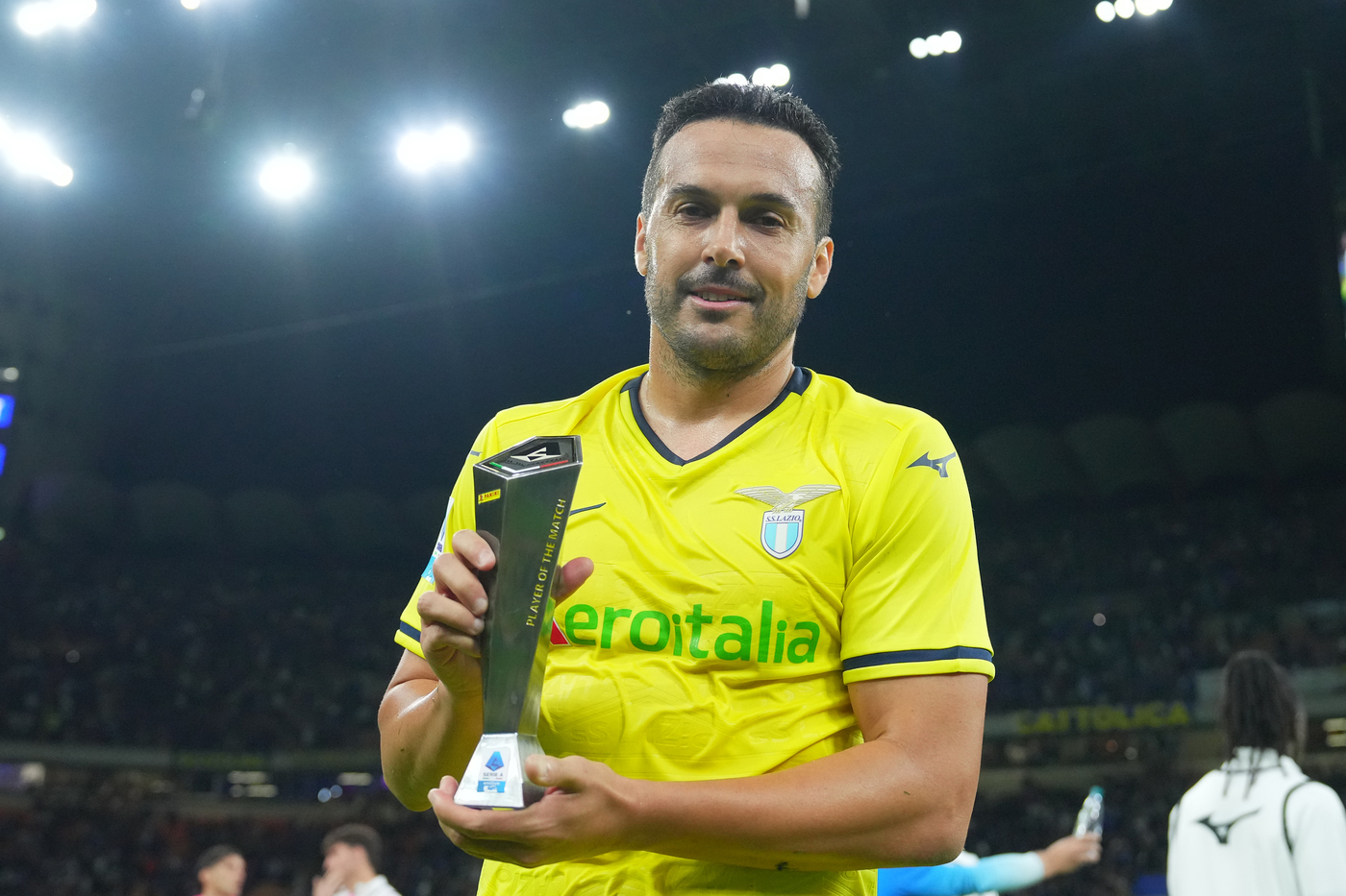 Super Pedro fa doppietta all'Inter e tiene in piedi la Lazio: le pagelle