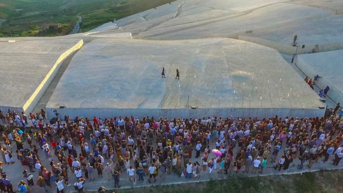 Orestiadi 2026: Gibellina si accende come capitale dell'arte