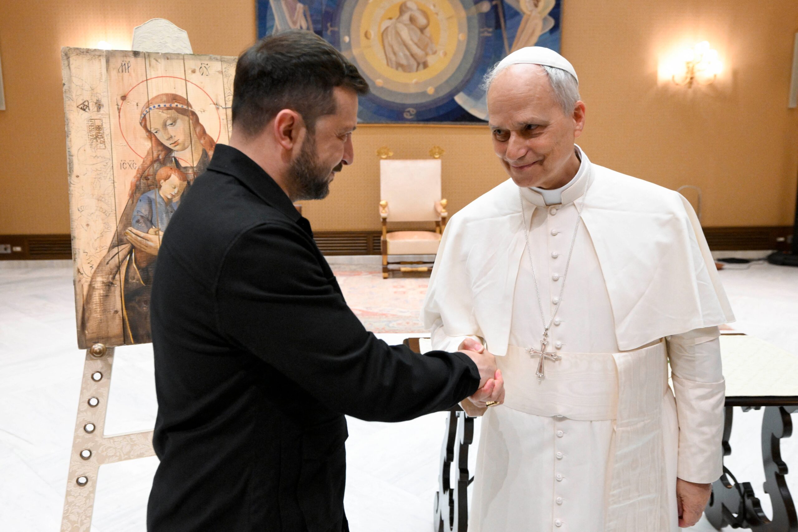 Zelensky ringrazia il Papa per l’appello a una pace giusta: “Ogni nazione merita sicurezza e serenità”