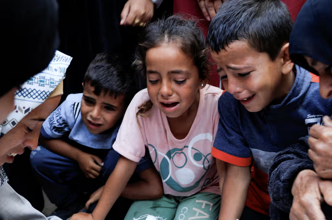 Gaza, la strage silenziosa: negli ultimi giorni 29 tra bambini e anziani sono morti per la fame
