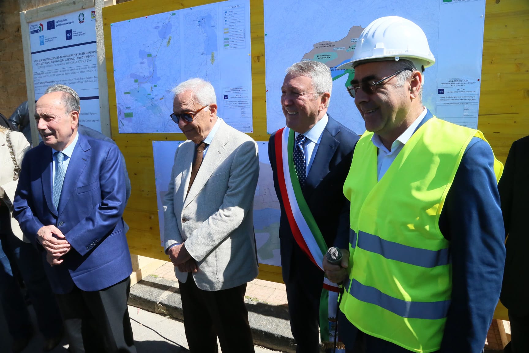 Ad Agrigento il sindaco si preoccupa solo del fatto che lo scandalo delle mazzette ritardi l'appalto