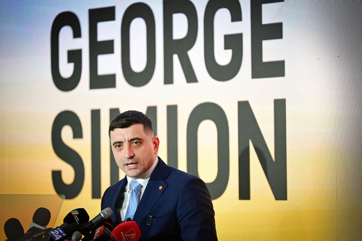 Romania al voto: nei sondaggi cresce il candidato di estrema destra no-vax, anti-Ue e filo Trump